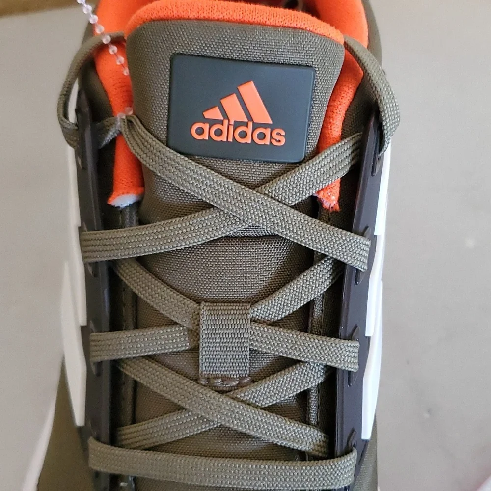NWOB Women's Adidas EQ21 Run 2.0J size 6 - Picture 14 of 17